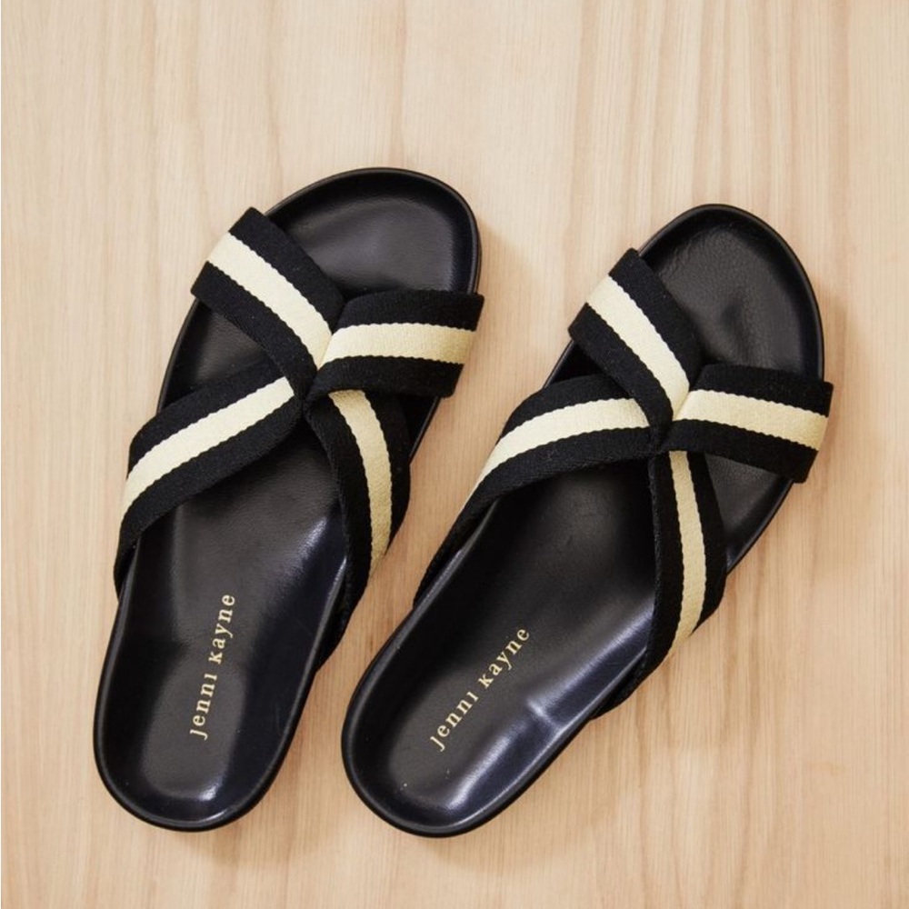 Brand New, never worn JENNI KAYNE Cotton Crossover Sandal Black White Sz 37